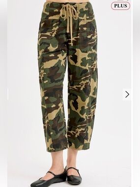 84 1X - 3X ❤️RISEN PLUS SLOUCHY BARREL CAMO PANTS
